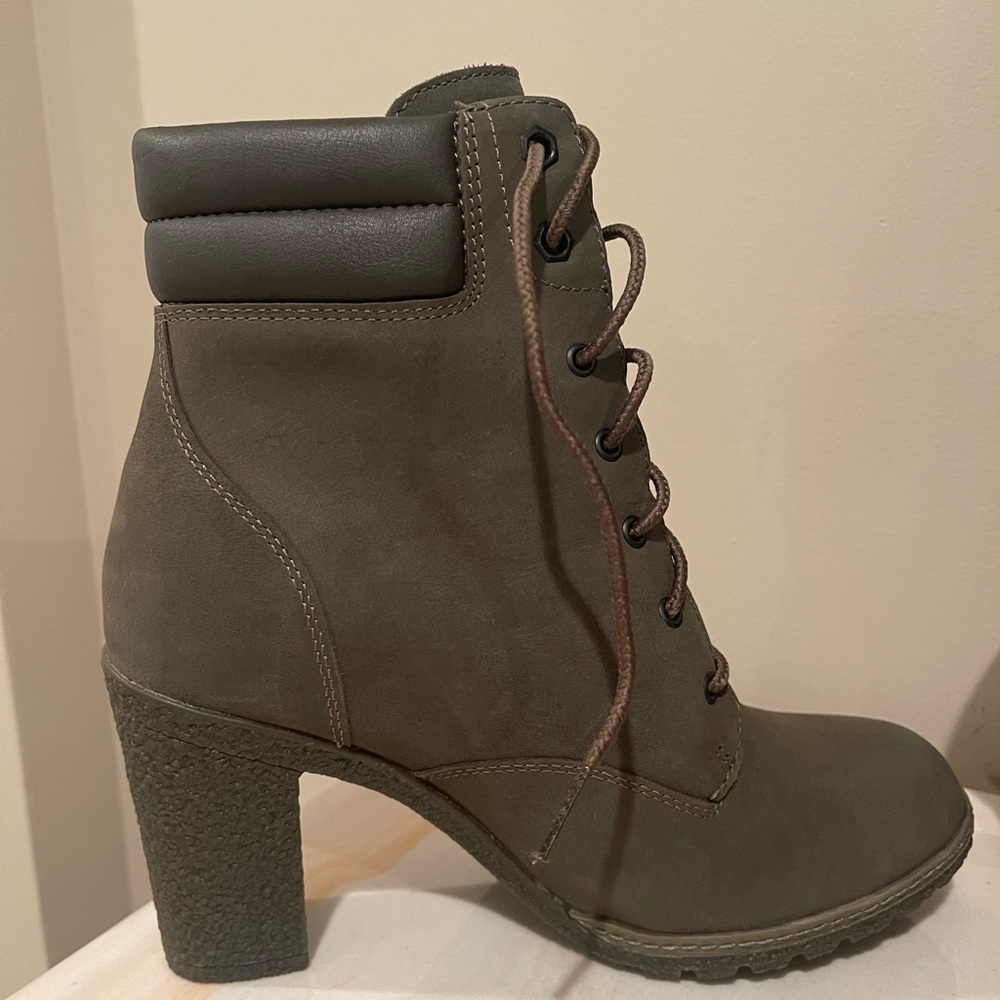 Timberland Women’s Tilliston Olive Nubuck Leather Boots